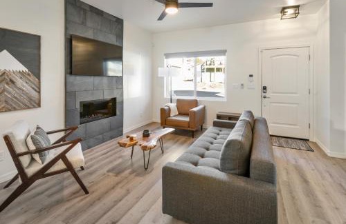 Flagstaff House | FLG Retreat - Modern Home with Mountain Views