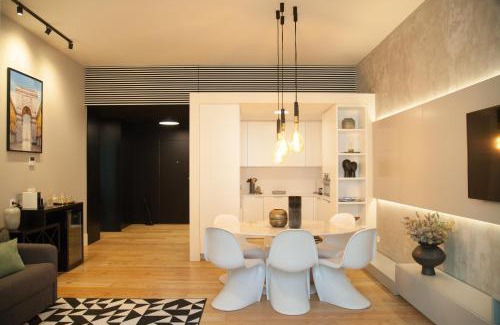 Santa Maria Maior Apartment | FLH Augusta's Arch Sophisticated Flat