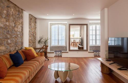 Cascais Apartment | FLH Cascais Beachside Duplex Balcony