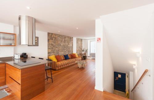 Cascais Apartment | FLH Cascais Beachside Duplex Balcony