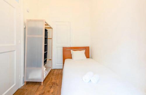 Alfama Apartment | FLH Castle Hill Apartment With Sunny Pateo