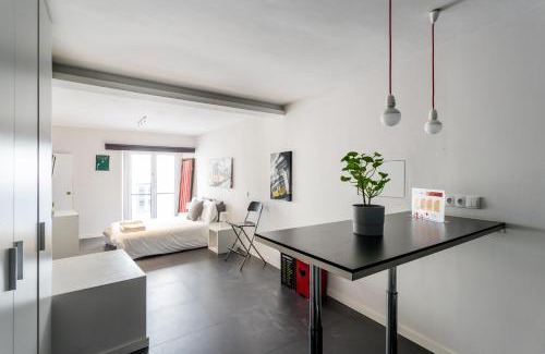 Santa Maria Maior Apartment | FLH Studio Alfama