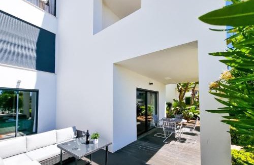 Vilamoura Apartment | FLH Vilamoura Villa Rosa Golf Apartment with Pool