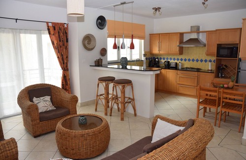 Flic-en-Flac Apartment | Flic En Flac: Appartment in a complex