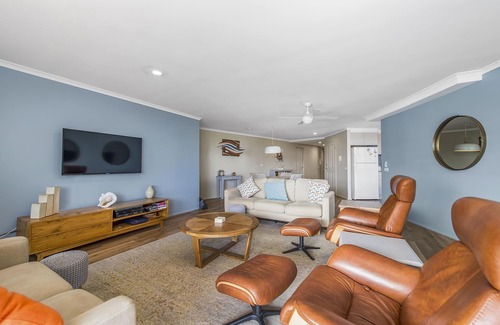 Port Macquarie Apartment | Flightdeck 301 - Hastings River & Break wall Views