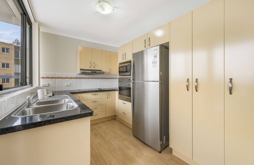 Port Macquarie Apartment | Flightdeck 504 - Holiday unit with ocean views, 2 minute walk to CBD