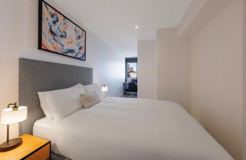 Melbourne Central Business District Apartment | Flinders Luxury Penthouse