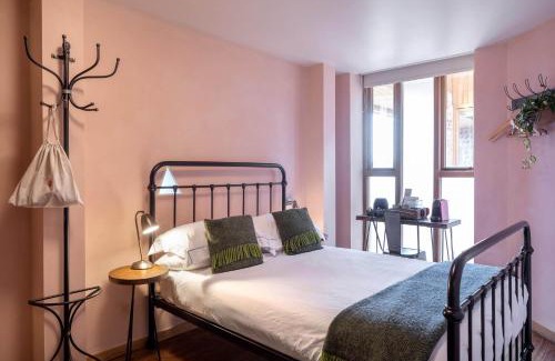 Litlington Hotel | Flint Barns, Rathfinny Wine Estate