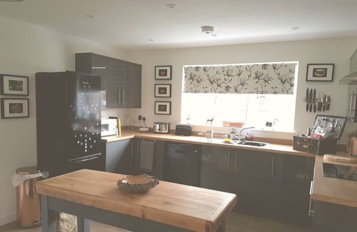 King's Lynn Cottage | Flint Cottage - a charming home and dog friendly!