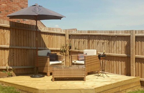 King's Lynn Cottage | Flint Cottage - a charming home and dog friendly!