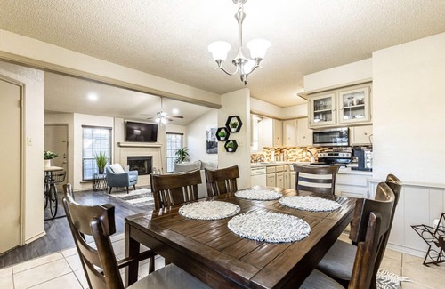 Lubbock House | Flintwood Mac