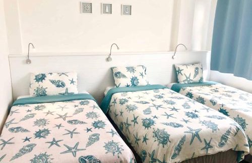 Puerto Villamil House | Flip Flop House