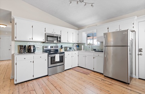 North Myrtle Beach House | Flip Flop Oasis - Private Home - 2 Bedrooms/2 Bathrooms - Cherry Grove Beach