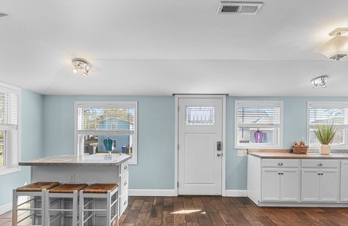 North Carolina Coast House | "Flip Flops and Paw Prints" Pet friendly cottage