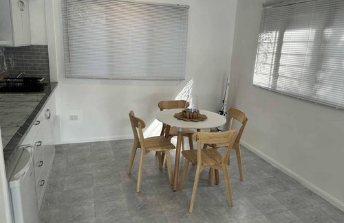 Horseshoe Bay Apartment | Flip flops is a Family and Couple Friendly retreat with use of the Pool.
