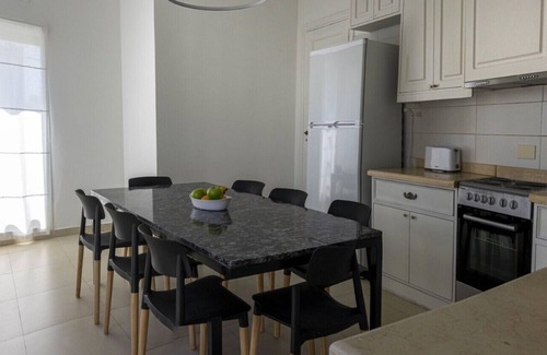 Macrozona Meseta Cerro Calafate Apartment | Fliphaus + Beruti 2300 - Lux 3 Bd Penthouse
