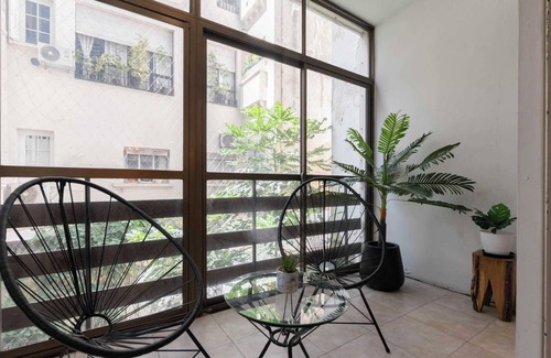 Recoleta Apartment | Fliphaus + Junin 1400 - 4 Bd 10 pax