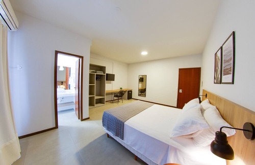 Laguna Hotel | Flipper Hotel
