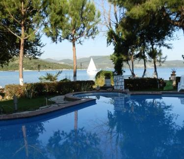 Lygia Apartment | Flisvos Seaside Apartments