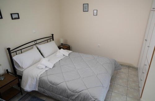 Mesolongi Apartment | Flo's Apartments