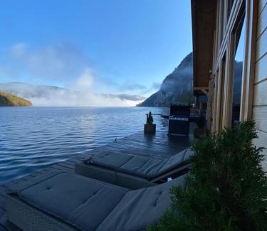 Bajina Basta Apartment | Floating House Perućac
