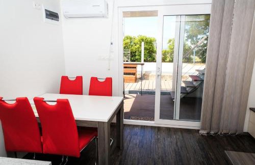 Piran House | Floating House Sea Queen