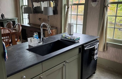 Newcastle Apartment | Floating on Damariscotta Lake