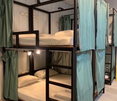Liuqiu Hostel | Floating Sea SUP Leisure Center