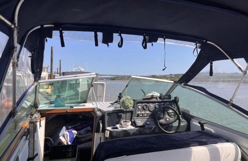 Farningham Boat Rental | Floatsyerboat