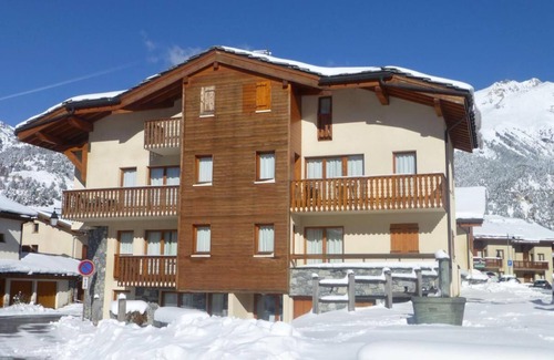 Aussois Apartment | Floor -1, terrace, tv, ski locker, 40m², Aussois