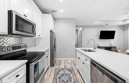 Laguna Beach House | Flop30 Laguna Beach on PCB Sleeps 6