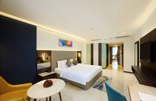 Nedumbassery Hotel | Flora Airport Hotel and Convention Centre Kochi