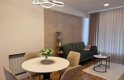 Kisela Voda Apartment | Flora Apartment by Sienna
