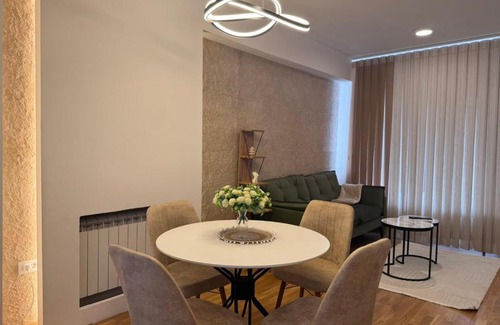 Kisela Voda Apartment | Flora Apartment by Sienna