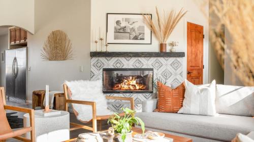 Yucca Valley House | Flora by AvantStay Modern Private Desert Oasis on Large Grounds w Pool Bocce Ball