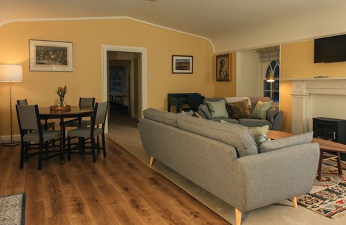 Armadale Apartment | Flora MacDonald Apartment - an apartment that sleeps 4 guests in 2 bedrooms