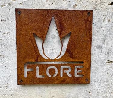 Bussiere-Badil House | Flore at Vive le Vert