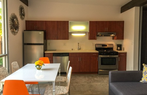 Santa Fe House | Florecitas is a New contemporary guest house.Beautiful bright contemporary