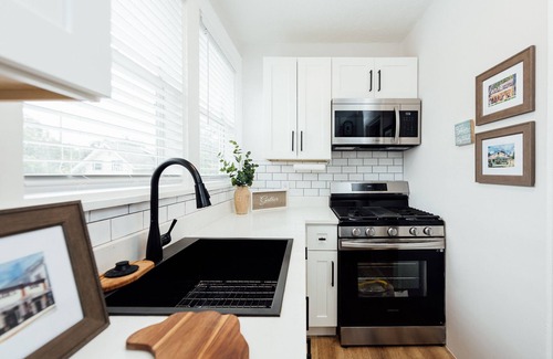 Crescent Lake Apartment | Florida Charm in the heart of Downtown St Pete