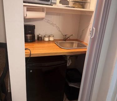 Pompano Beach Apartment | Florida Charm
