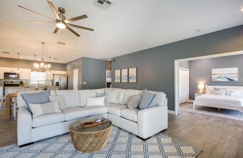 Jensen Beach House | Florida Gem Saltwater Pool By Beaches and Kayaking!