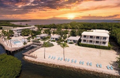 Islamorada Apartment | Florida Keys Tour! Private Beach Access with Marina! Pets Allowed, FREE Parking