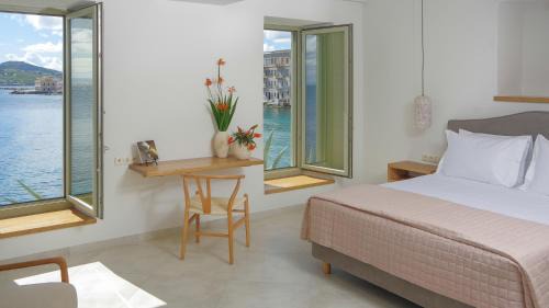 Ermoupoli Hotel | Floris Manor
