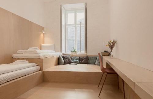 Belso-Ferencvaros Hostel | Flow Spaces