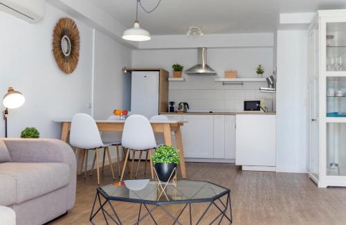 Playa del Cable Apartment | Flower Beach Suite 15
