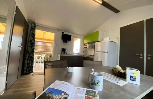 LʼAiguillon-sur-Mer House | Flower Camping Le Pré des Sables * - Mobile home Comfort 31m2 2 bedrooms + TV 6 people