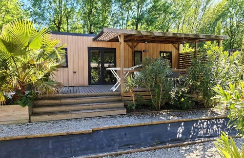 Montgeard House | Flower Camping Du Lac De Thésauque * - Home Flower Premium 32m2 3 bedrooms + Terrace + LV + TV + air conditioning 6 people