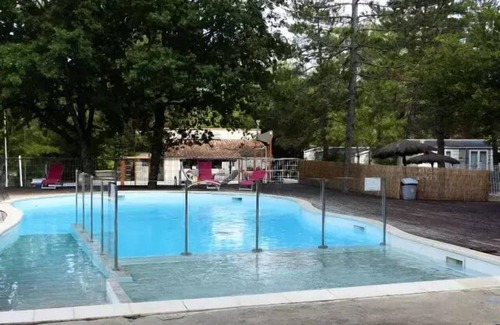 Die House | Flower Camping la Pinède * - Mobile home Standard Getaway 23m2 - 2 bedrooms + Terrace with umbrella - 4 people