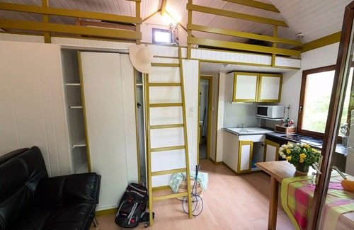 Die Ski Chalet | Flower Camping la Pinède * - Chalet Standard Cabane mezzanine 25m2 - 1 bedroom + covered terrace - 5 to 7 people - 5 pers. included in the tariff