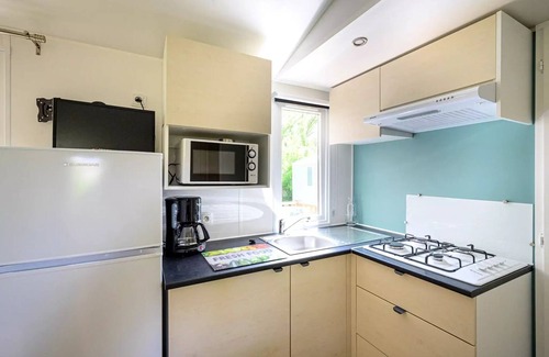 Hauterives House | Flower Camping Le Château * - Mobile home Comfort 29m2 3 bedrooms + covered terrace + air conditioning + TV 6 persons
